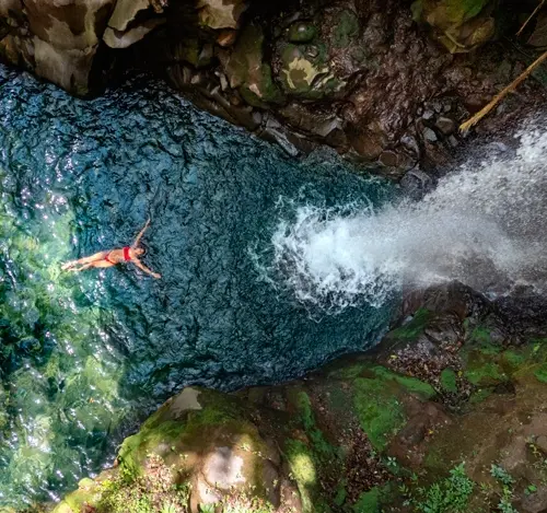 Hacienda Guachipelin Orupendula Waterfall